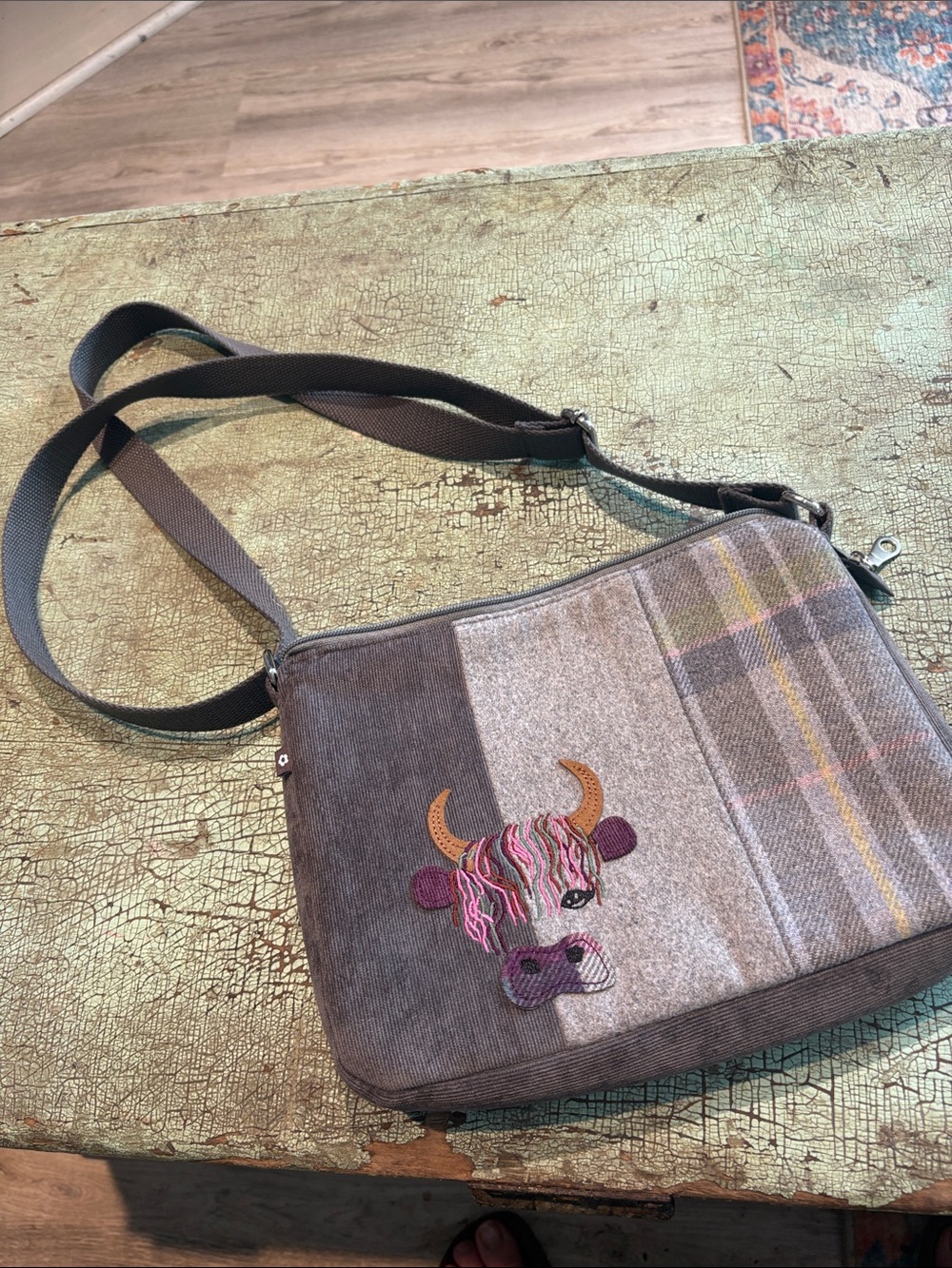 Earth Squared Highland Cow Crossbody Bag Plaid Tweed Fair Trade Purse - Picture 2 of 7